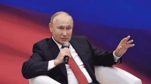 Vladimir Putin vrea ca cetățenii cu dublă cetățenie din Rusia să fie înrolați în armată – 4media.info