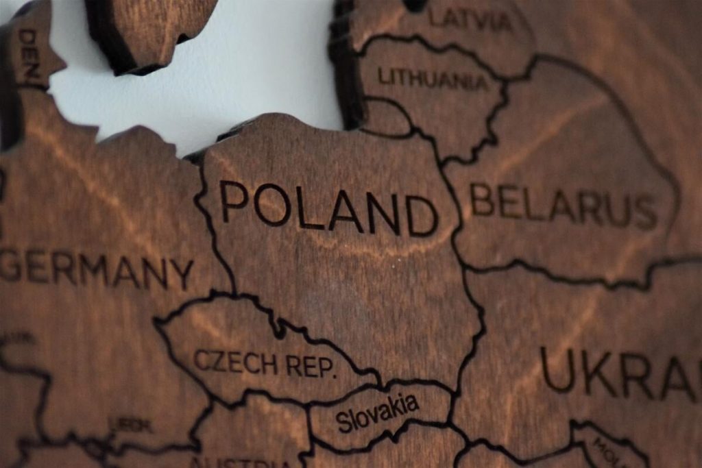 Polonia, lovită de două rachete rusești. Chirieac: Va exista o reacţie militară a NATO