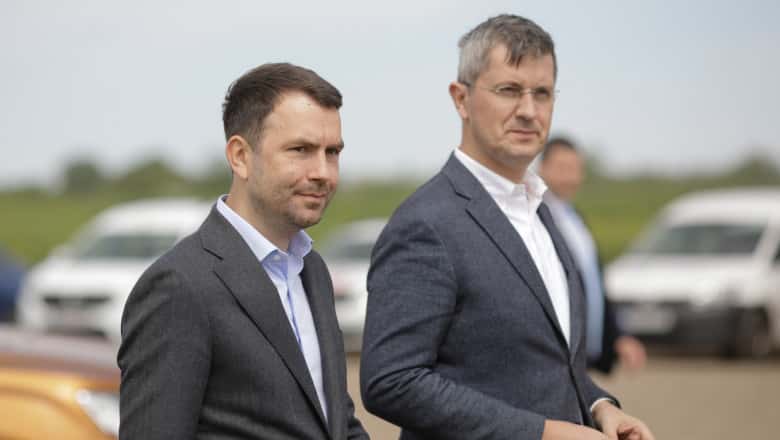 USR râde de români. De la grija față de mediu acum mimează grila față de termocentrale. Iată de ce spunem asta – 4media.info