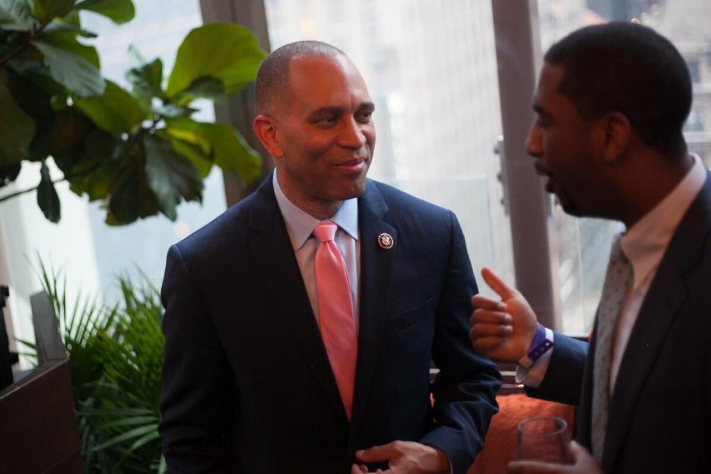 SUA: Hakeem Jeffries şi-a lansat candidatura pentru a deveni liderul democraţilor în Camera Reprezentanţilor