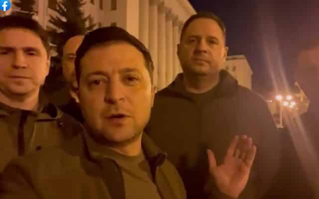 Consilierii lui Zelenski strâmbă din nas: „Occidentalii ne propun negocieri cu Rusia. Echivalează cu o capitulare” – 4media.info