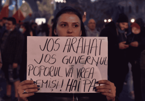 Sondaj – Sub guvernarea PSD-PNL, românii cred că situaţia din ţară este mai rea decât în 1989 – 4media.info