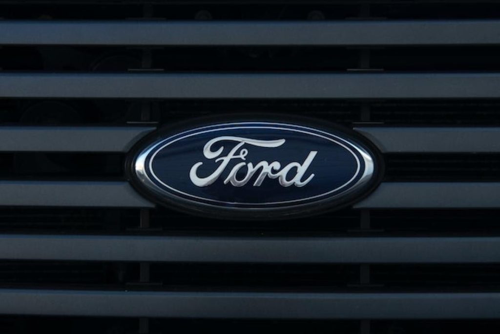 Risc de incendiu. Ford recheamă la service 634.000 de SUV-uri