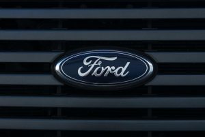 Risc de incendiu. Ford recheamă la service 634.000 de SUV-uri