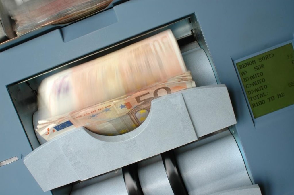 Nota de plată pentru criza energetică din Europa a trecut de 700 de miliarde de euro