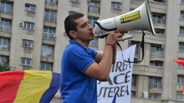 George Simion: credem în Dumnezeu, suntem bărbat și femeie, mâncăm carne de porc nu lăcuste, vrem monedă reală nu digitală – 4media.info