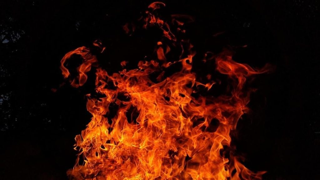 Enigma focului care arde neîncetat de 4.000 de ani. „Nici ploaia, zăpada sau vântul nu-l oprește” – Video