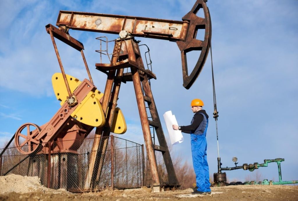Veniturile din petrol la bugetul rusesc s-au prăbușit cu 25%, anunță Kremlinul