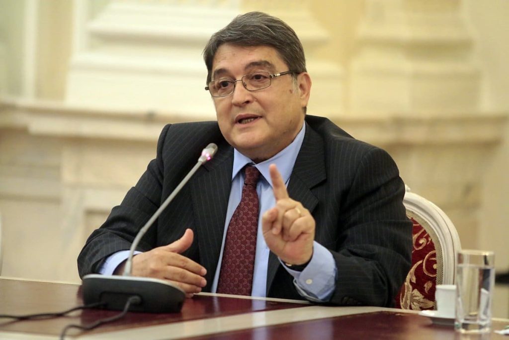Hurezeanu se milogește în fața președintelui Austriei pe tema aderării României la Schengen – 60m.ro