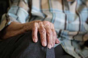 OMS, semnal de alarmă: Populaţia îmbătrânită a Europei nu primeşte ajutor pentru a se recupera după boală