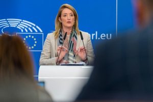 Cazul Eva Kaili prinde amploare în Parlamentul European. Roberta Metsola: Nimic nu va fi băgat sub preş