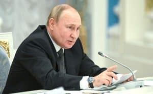 Putin spune că Rusia nu va urma calea autoizolării. Cum vede el relațiile externe. „Prietenii noștri occidentali visează literalmente la asta”