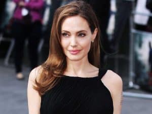 Angelina Jolie demisionează din funcția de trimis al ONU pentru refugiați