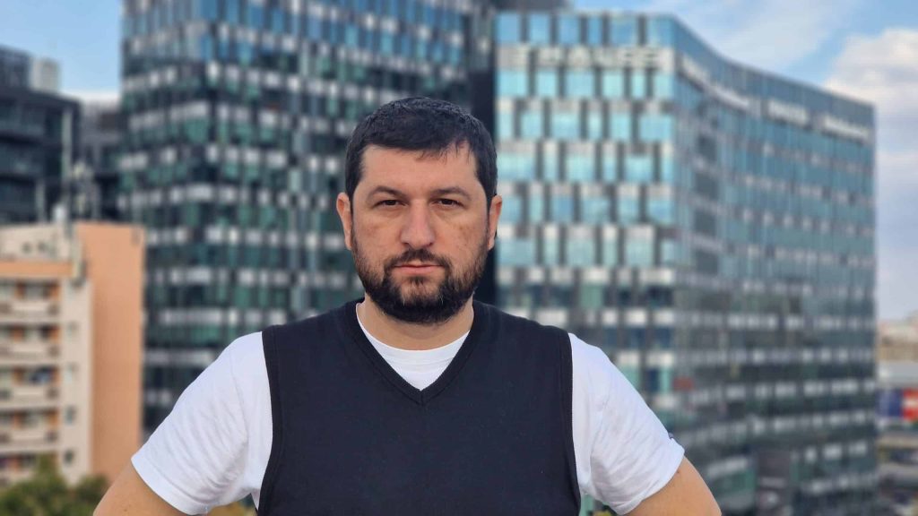 Marius Lulea: sondajele care nu vedeau AUR în parlament continuă să mintă pentru bani – 4media.info