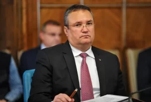 Ciucă se felicită singur: „Mulțumesc românilor, într-un an „cu provocări” au fost menţinute stabilitatea şi echilibrul la nivelul economiei” – 4media.info
