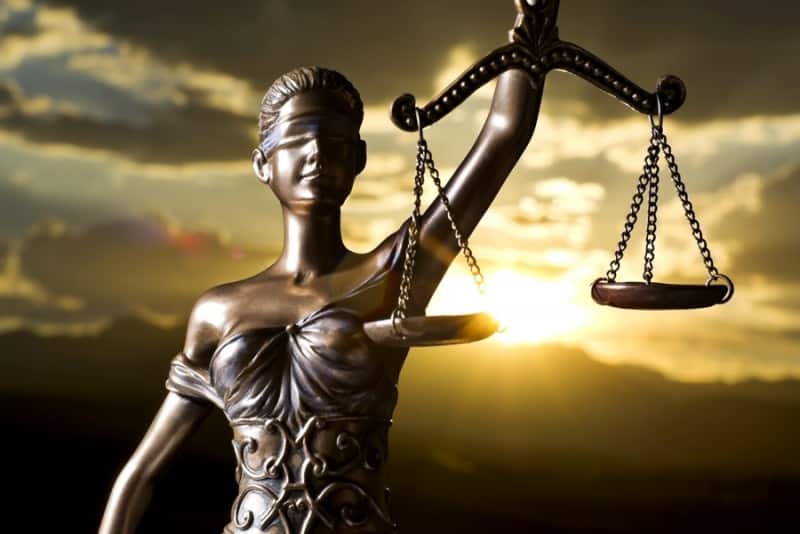 Un fost ministru scapă de acuzația de spălare de bani ca urmare a unei decizii CCR. Faptele s-au prescris – 4media.info