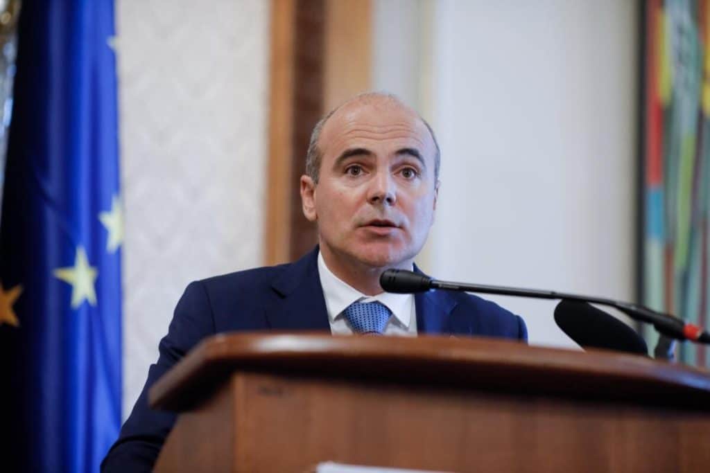 Rareș Bogdan: Sunt mâhnit! Românii și-au dat și cămașa de pe ei pentru ucraineni, iar ei votează o lege care limitează accesul la educație în limba maternă pentru minorități