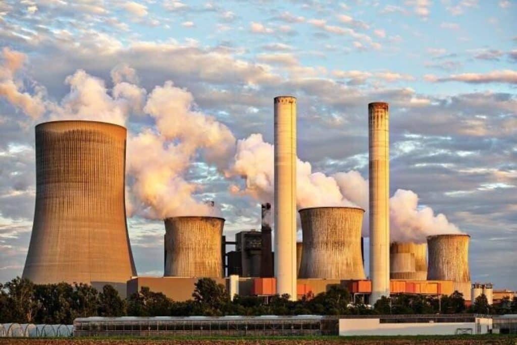 Oraşul Enerhodar, unde se află centrala nucleară Zaporojie, ar putea fi evacuat forțat de armata rusă