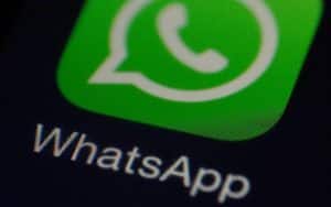 Cinci polițiști, suspendați pentru mesaje discriminatorii într-un grup de WhatsApp