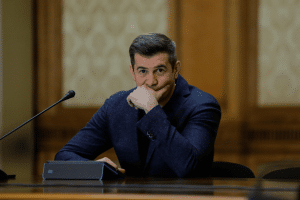Dragoș Pătraru declară război multinaționalelor din România: „Iau ajutoare de la stat și dau salarii de mizerie” – 4media.info