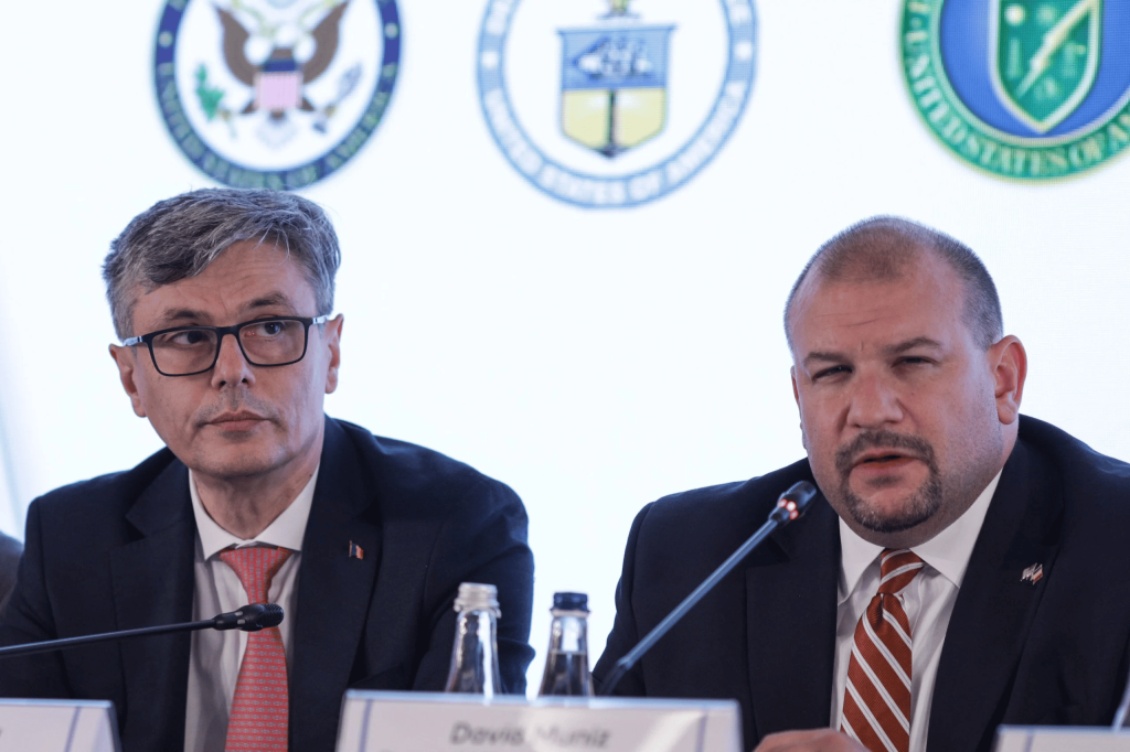 Virgil Popescu a anunțat de trei ori în ultimii doi ani redeschiderea minei de uraniu Tulgheş-Grinţieş. Averea uriaşă a României stă îngropată din cauza hoților care ne conduc – 60m.ro