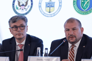 Virgil Popescu a anunțat de trei ori în ultimii doi ani redeschiderea minei de uraniu Tulgheş-Grinţieş. Averea uriaşă a României stă îngropată din cauza hoților care ne conduc – 60m.ro