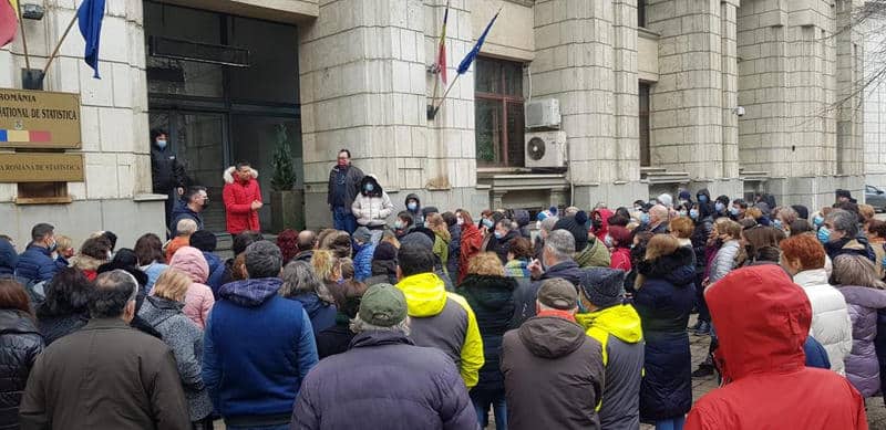 Sindicaliştii din INS reclamă public „angajări făcute şmechereşte”, „direcţii create cu dedicaţie” şi „sarabanda privilegiaţilor” din instituţie – 60m.ro