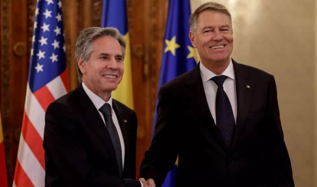 Ion Cristoiu: Iohannis pregătește românii pentru momentul în care România va trimite trupe pe front în cadrul așa-zisei Coaliții multinaționale – 60m.ro