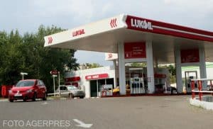 Compania rusească Lukoil continuă să facă afaceri în Europa și să aprovizioneze Kievul