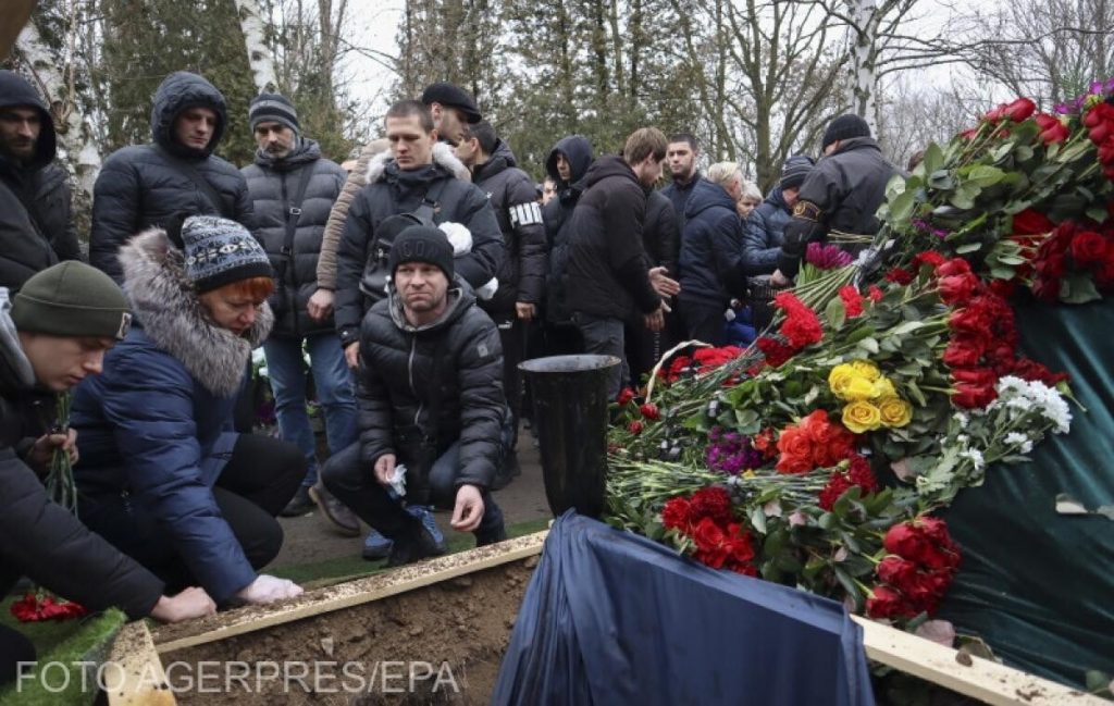 11 luni de război, 180.000 de soldați ruși și 100.000 de soldați ucraineni morți și răniți. 30.000 de civili omorâți până acum (raportul Norvegiei)