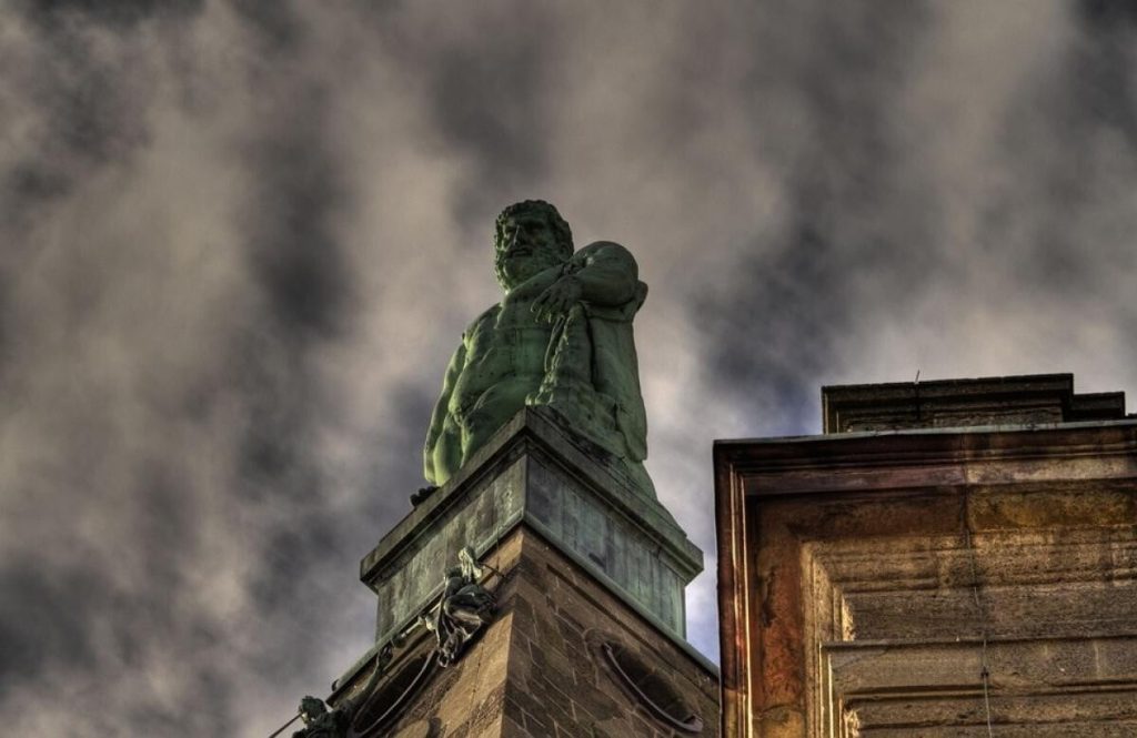 O statuie „în mărime naturală” a lui Hercule, descoperită la Roma – Foto în articol