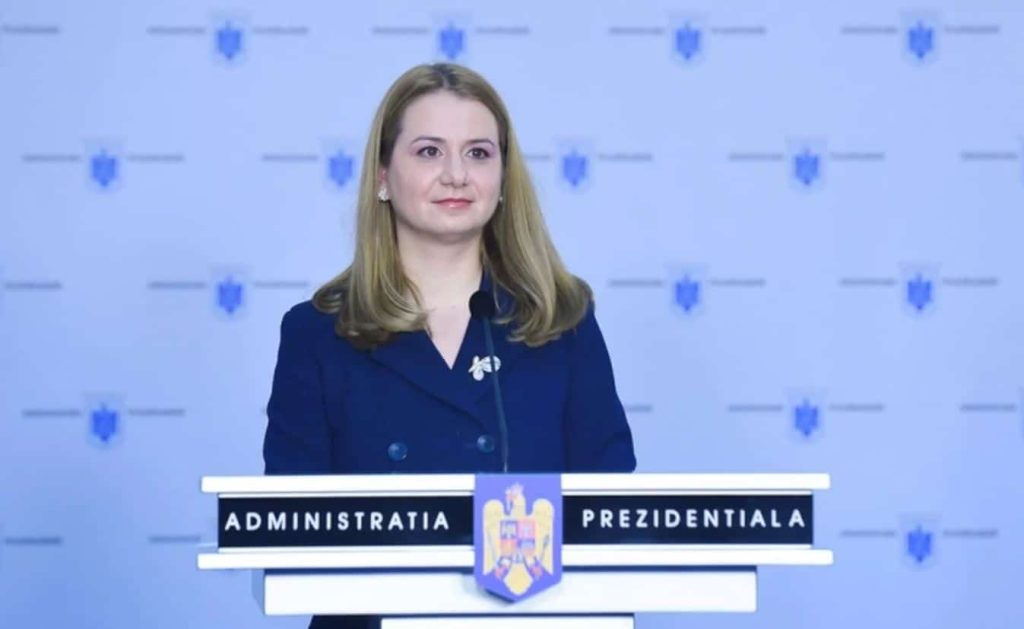 Ligia Deca ține la secret proiectul noii legi a Educației, acuză președinta unui asociații a elevilor: „E inadmisibil, ilegal și nedemocratic” – 60m.ro
