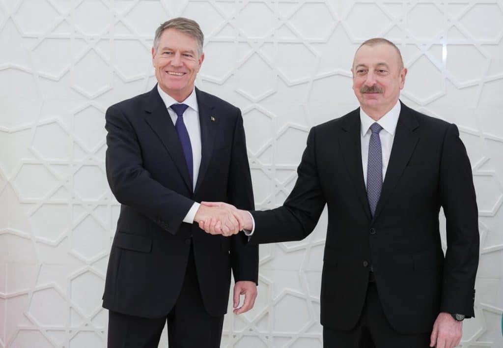 Klaus Iohannis, la Baku: Vom semna un nou contract între  Romgaz și Socar