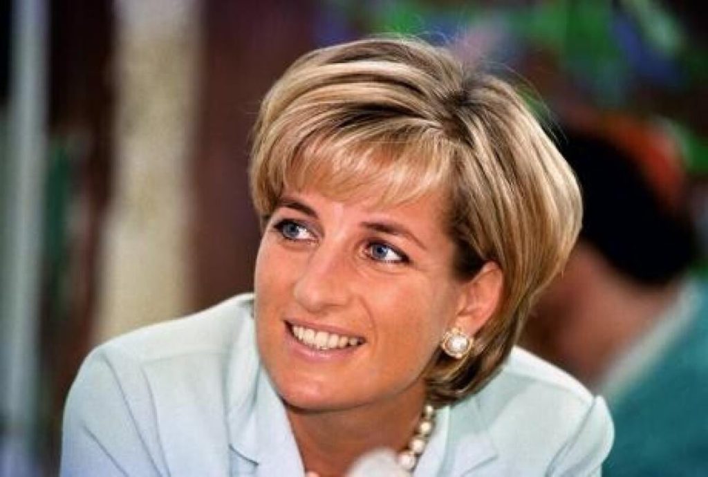Prinţesa Diana şi-a scris o dorinţă pe o foaie de hârtie cu 8 luni înainte de moarte. Ce voia prinţesa de Crăciun în 1996