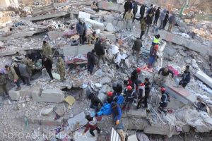 Un complex rezidenţial din Turcia, descris drept „un colţ de rai”, s-a făcut una cu pământul la cutremur. Erau 250 de apartamente în complex