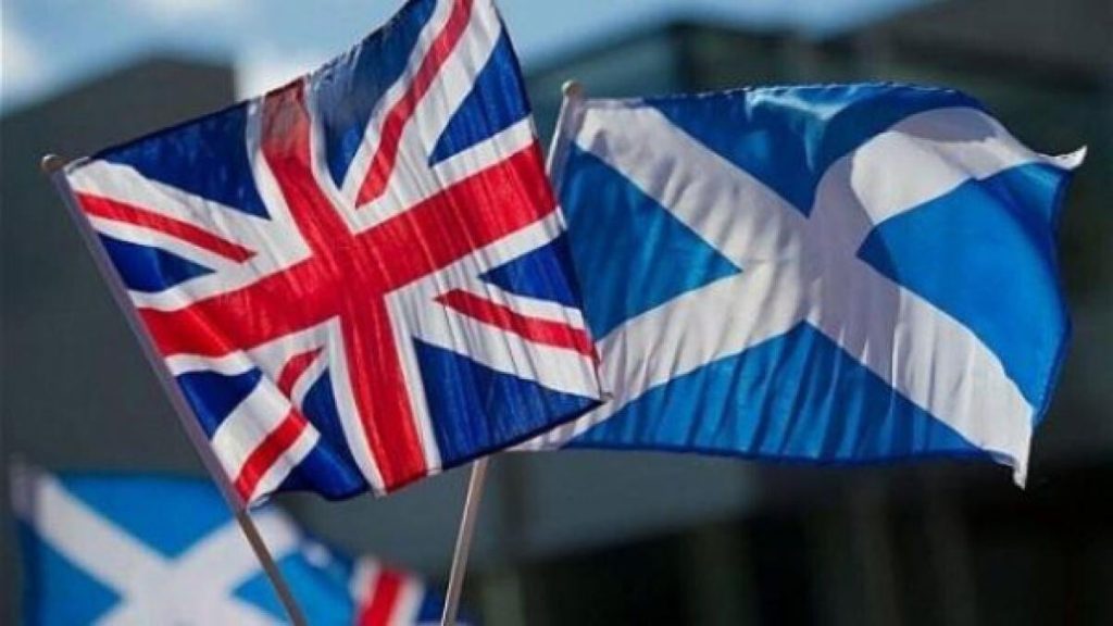 The Guardian: Încă există o cale către independența Scoției – autonomia fiscală în raport cu Marea Britanie