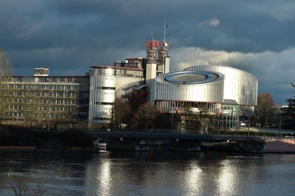 Polonia refuză să aplice „măsuri provizorii” impuse de CEDO legate de reforma sistemului judiciar