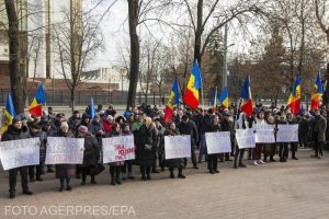 Protest la Chişinău. Chirieac, avertisment: Procedură standard a Moscovei. Încercare de lovitură de război hibrid  – Video