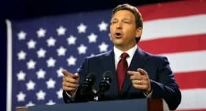 Alegeri SUA: De Santis din ce în ce mai aproape de candidatura pentru 2024. Trump sporește atacurile