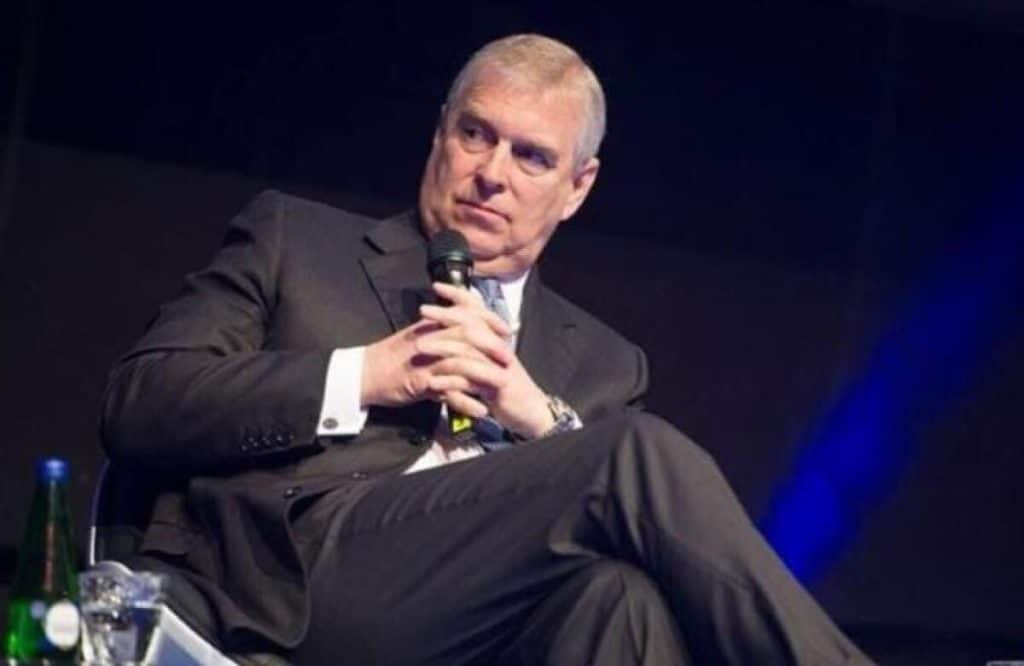 După Prințul Harry, și Andrew amenință că va scrie o carte de memorii. Vrea să dezvăluie cele mai întunecate secrete ale Familiei Regale. „A suferit destul și îi va face pe alții să sufere”