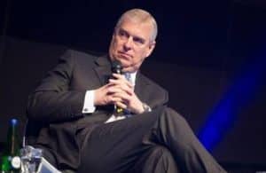 După Prințul Harry, și Andrew amenință că va scrie o carte de memorii. Vrea să dezvăluie cele mai întunecate secrete ale Familiei Regale. „A suferit destul și îi va face pe alții să sufere”