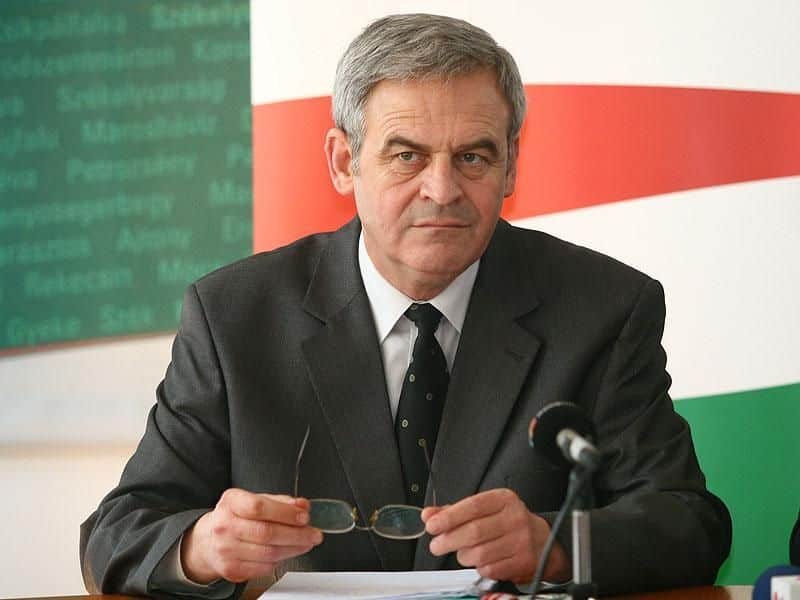 Guvernul ungar a tăiat finanțarea pentru „rețeaua” lui László Tőkés din Transilvania – 60m.ro