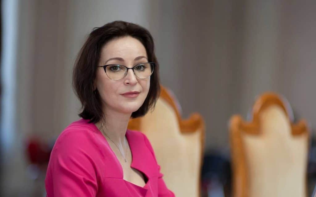 Dumitrina Mitrea (AUR), întrebare pentru Petre Daea: Ce măsuri de sprijin aveți pentru fermierii români, afectați de importurile din Ucraina? – 60m.ro