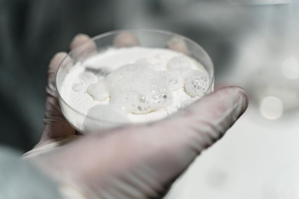 Producția și traficul mondial de cocaină au atins niveluri record