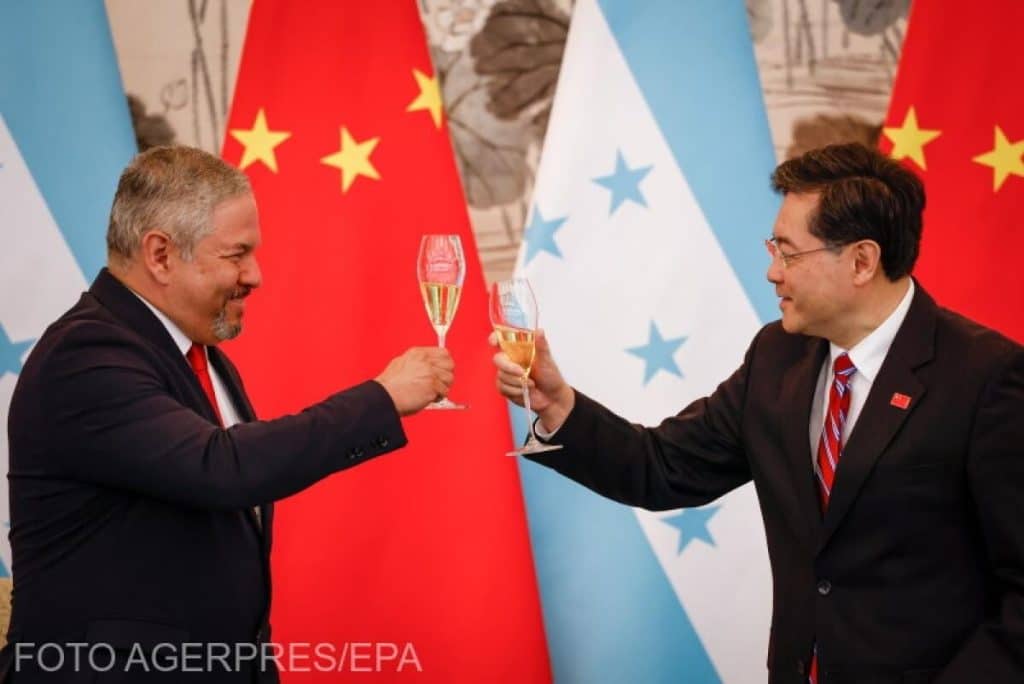 Din ce în ce mai izolată: O altă țară a rupt relațiile cu Taiwanul și s-a alăturat Chinei