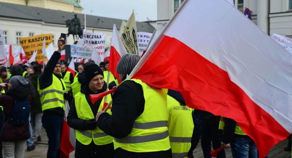 Fostul ministru polonez al agriculturii cere interzicerea completă a importurilor de cereale din Ucraina – 60m.ro
