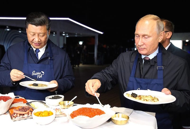 Putin a ajuns la mâna Chinei. Desfășurarea de arme nucleare în Belarus – doar cu acordul lui Xi Jinping, iar decizia e previzibilă