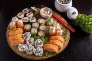 Un nou caz de… terorism sushi. Doi bărbaţi, arestaţi
