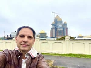 Dan Negru, pus la zid pentru că susține exmatricularea derbedeilor din școli: În timp ce la radio se vorbea despre mine și postarea mea, a venit breaking news: „O profesoară a fost înjunghiată de un elev la Colegiul Național „Ion Creangă“ din București“ – 60m.ro