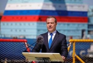 Medvedev amenință că un conflict între NATO și Rusia va duce la dispariția Poloniei